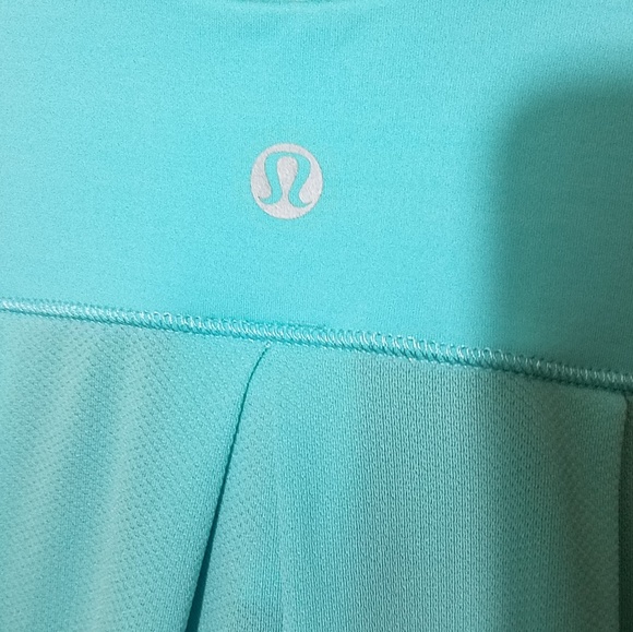 Lululemon tank with drawstring bottom - Picture 4 of 5